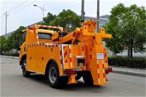 九棵树高速路拖车费